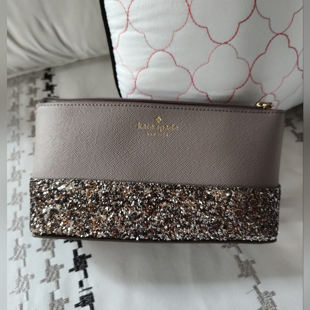 Kate Spade Little Great Court Cosmetic Bag